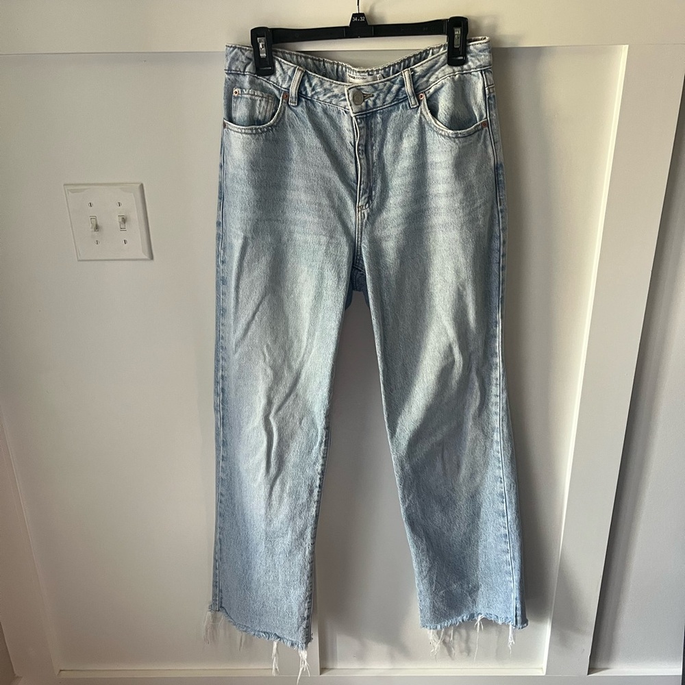 Garage 90’s Straight Light Wash Jeans No Holes